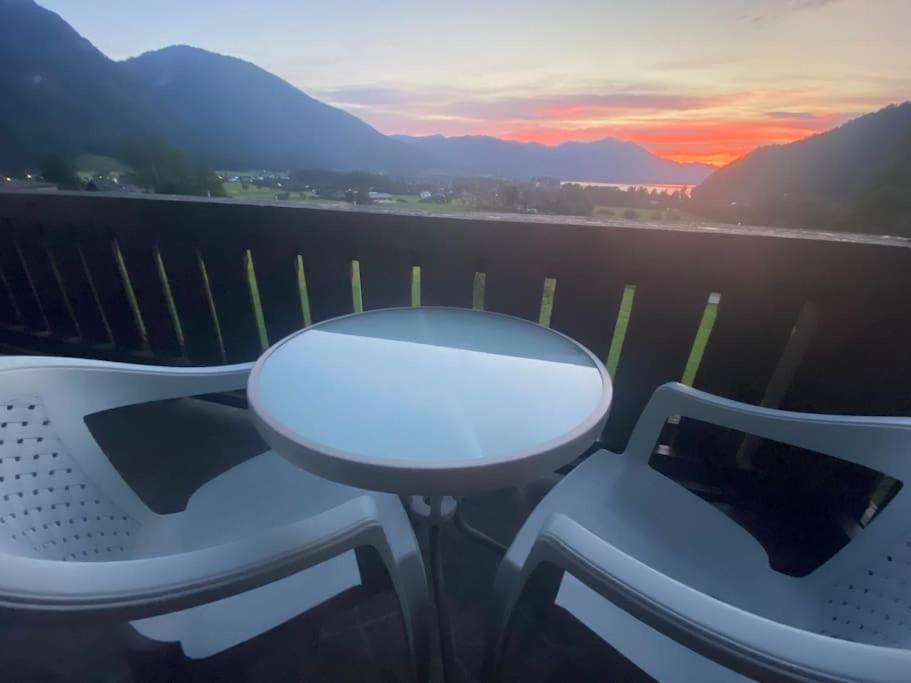 Schoene Ferienwohnung Mit Wolfgangseeblick Strobl Dış mekan fotoğraf